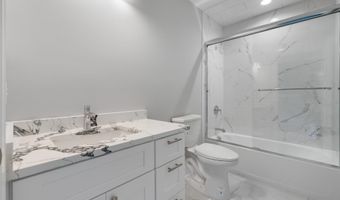 605 BAY Blvd, Bayville, NJ 08721