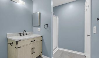 66 Iroquois Dr 24, Absecon, NJ 08201