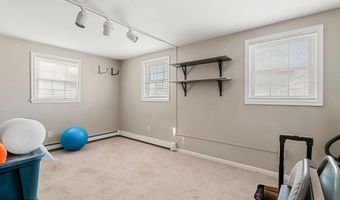 19 Elm St, Beachwood, NJ 08722