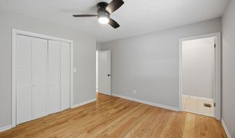 736 Wolfskin Rd, Arnoldsville, GA 30619