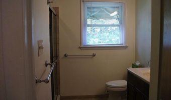 703 Breakers Ave, Absecon, NJ 08201