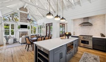752 Old Moreland Rd, Bluffton, SC 29910