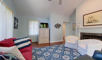 521 Corey Ln, Middletown, RI 02842