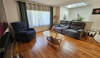 19 Black Walnut Dr, Coventry, RI 02816