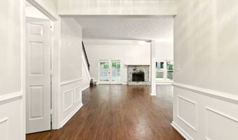 200 Pine Brg, Alpharetta, GA 30022