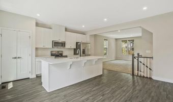 7811 SUTTER Ln, Annandale, VA 22003