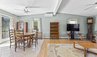 16 Doyle Rd, Waterford, CT 06385