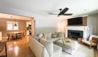 2035 Valmont Dr, Arnold, MO 63010