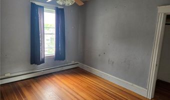 30 Cumberland St, Cumberland, RI 02864