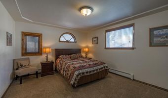 1126 Alger Ave, Cody, WY 82414