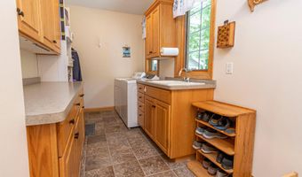 1728 Golden Dr SW, Alexandria, MN 56308