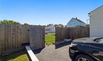 141 Woodward Ave, East Providence, RI 02914