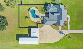 8326 Sidney Gautreaux Rd, Abbeville, LA 70510
