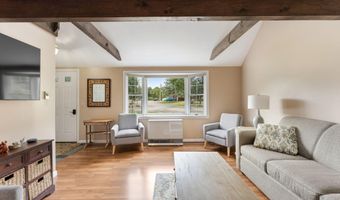 2 Cortland Cir, Bangor, ME 04401