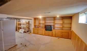 2801 Hillcrest Ave, Alton, IL 62002