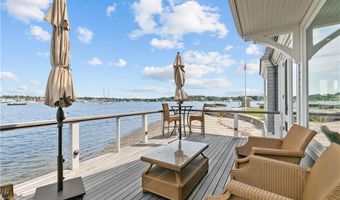 19 Defenders Row 19, Newport, RI 02840