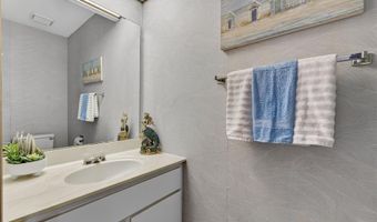 1003 Pocono Trl, Ballwin, MO 63021