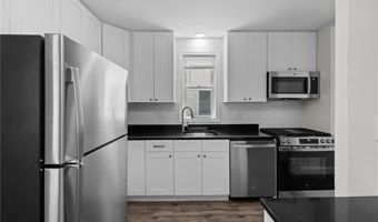 358 Pawtuxet Ave, Warwick, RI 02888