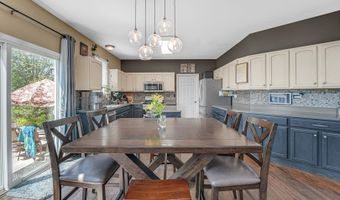 2316 Loop Rd, Algonquin, IL 60102