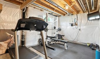 137 Wilder Ln, Ames, IA 50014