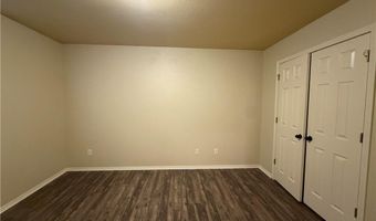 2 Radcliffe Dr, Bella Vista, AR 72714