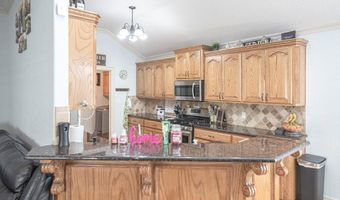 916 B Bronstad Dr, Andrews, TX 79714