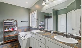 430 Rolling Hills Cir, Brandon, MS 39042