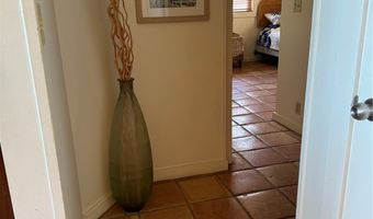 61-313 Kamehameha Hwy U, Haleiwa, HI 96712