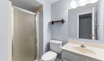 6008 BINGLEY Rd, Alexandria, VA 22315
