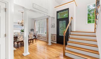 53 Essex Rd, Bedford, NH 03110