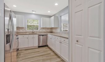 44152 NATALIE Ter 201, Ashburn, VA 20147