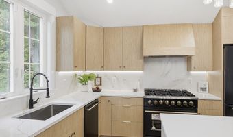 11 Bromfield Rd, Acton, MA 01720