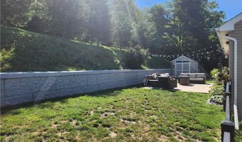 139 Frank Dr, Allen, PA 18067