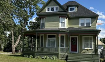 51 Broadway St, Baileyville, ME 04694