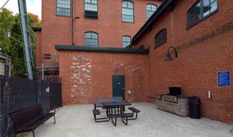 75 POCASSET St 317, Johnston, RI 02919