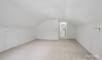 10016 Whitethorn Dr, Charlotte, NC 28277