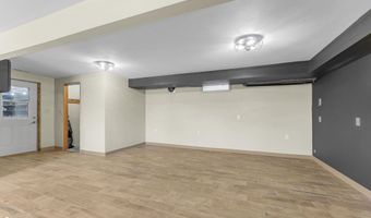 802 N Railroad St, Ainsworth, IA 52201