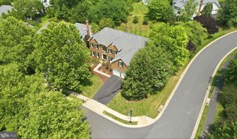 19704 STANFORD HALL Pl, Ashburn, VA 20147