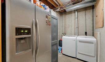 706 Taylor Ln, Albion, IN 46701