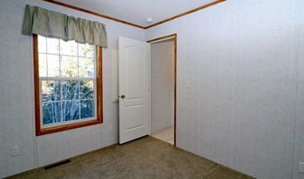 12 Victoria Ln, Berlin, NH 03570