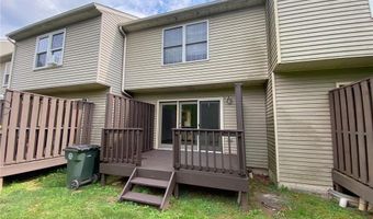 515 Ponds Edge Ln, Allentown, PA 18104