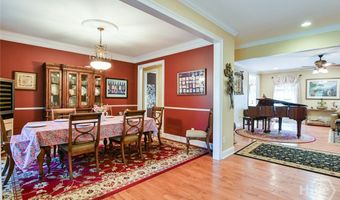 283 Creekside Dr, Arnoldsville, GA 30619