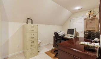 708 Town And Country Dr, Adel, GA 31620