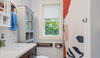 58-60 Frost Pl, Brattleboro, VT 05301