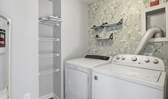 42143 PIEBALD Sq, Aldie, VA 20105