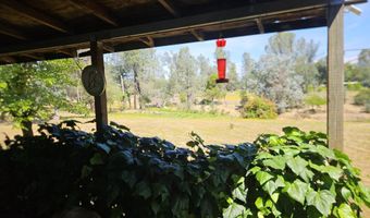 17705 Coyote Ln, Anderson, CA 96007