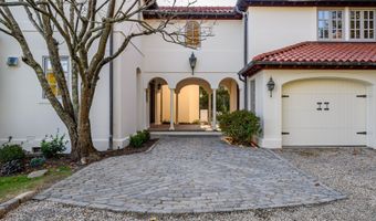 12 Runkenhage Rd, Darien, CT 06820