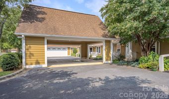 902 Woodlea Ct, Asheville, NC 28806