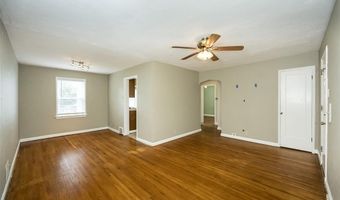 7040 Rhodes Ave, Affton, MO 63123