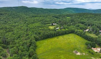 34 Cricket Ln, Sebago, ME 04029